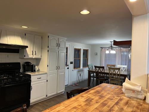 A charm Cape house centrally located close to everything that Cape code offers A charm Cape house centrally located close to everything that Cape code offers