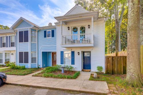 Mobile Townhome Near University of South Alabama! in Winthrop Square