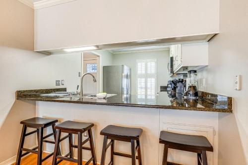 Mobile Townhome Near University of South Alabama! in Winthrop Square