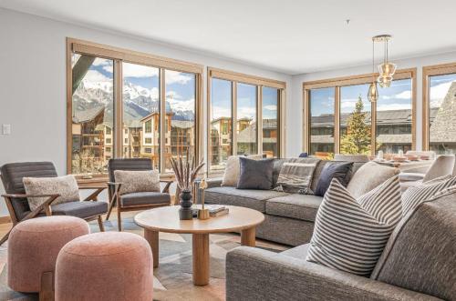 Rundle Lux Villa at Timberstone in Canmore (AB)