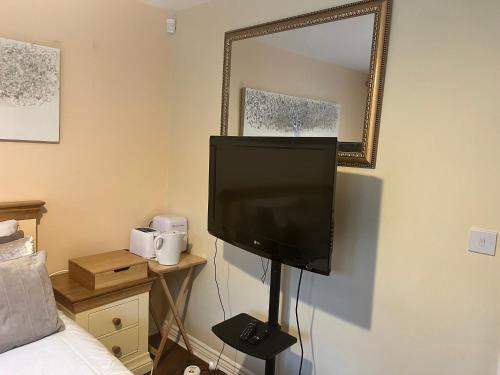 Facilities, Elite Room at New Forest Village in Middleton