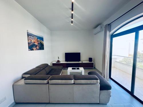 New, modern and spacious 4BR apartment in Mellieha, Mellieħa (zdjęcie 5)