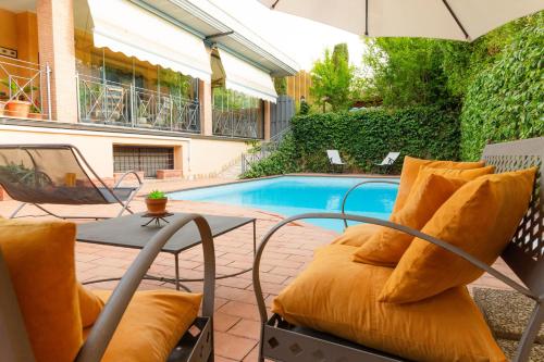 Villa Aureliana with pool near San Peter, Roma