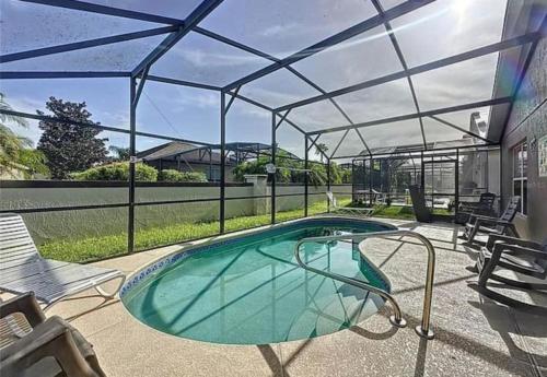 Southern Dunes Poolside Retreat in Haines City, USA