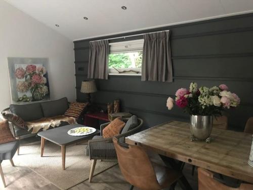 Chalet 'Het Vinkje' in Oosterwolde