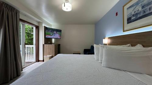 USA Inn - image 2