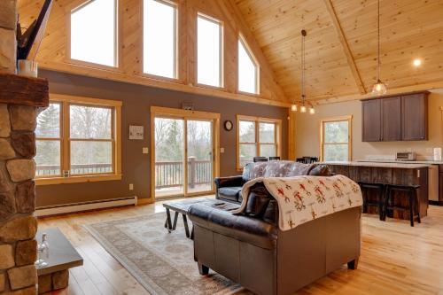 Spacious Cabin: 10 Mi to Sunday River Skiing! in Bethel (ME)