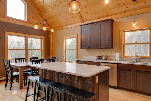 Spacious Cabin: 10 Mi to Sunday River Skiing! in Bethel (ME)