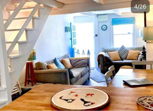 Cornish Cottage in Downalong, St Ives - Tap to explore photos