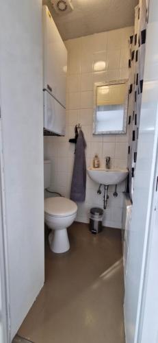 Central Apartment Krefeld Room Type - Comfort Triple Room