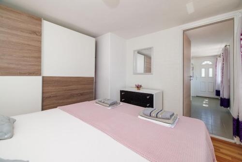 Apartment - Ground Floor image 5