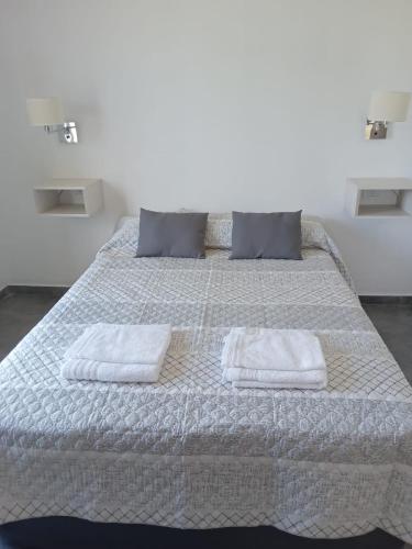 One-Bedroom House image 5
