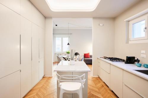 Dream Vatican Holidays - Marine & Vintage Cars - image 7