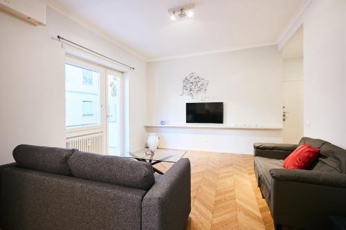 Dream Vatican Holidays - Marine & Vintage Cars - image 2