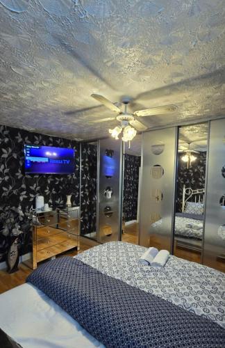 Ritchie Guest House in Wigan