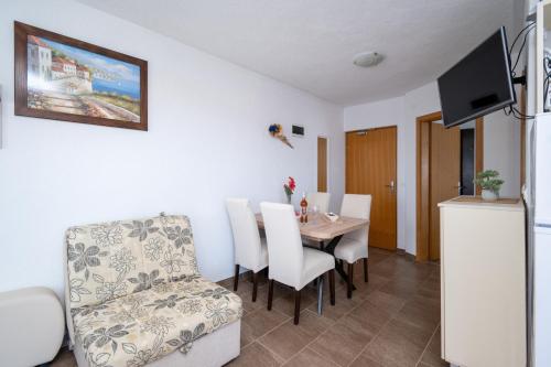 Iekārtas, Apartments with parking space Vir - 23221 in Vir