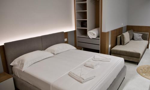 Double Room with Garden View image 2