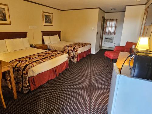 Alpenhaus Motel - image 12