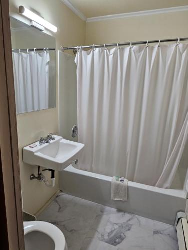 Alpenhaus Motel – Queensbury, NY