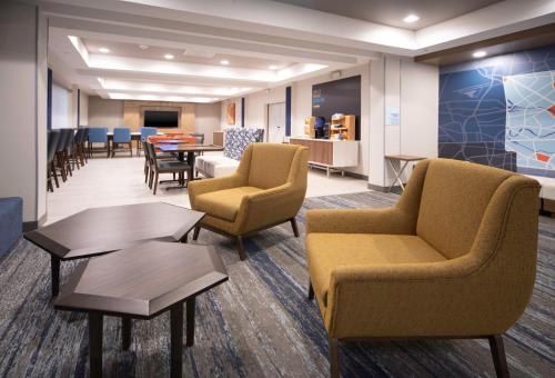 Holiday Inn Express Suites Little Rock West an IHG Hotel - image 14
