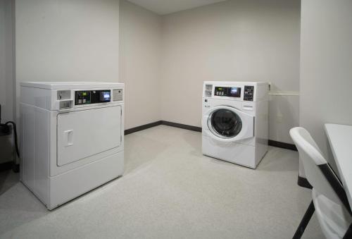Holiday Inn Express Suites Little Rock West by IHG in Little Rock, USA