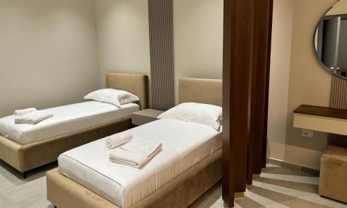 Suite with Garden View image 2