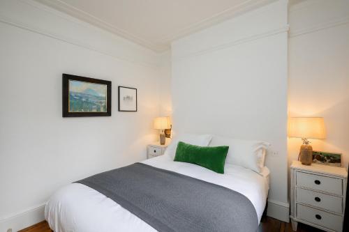 Charming West End Residence in Peaceful Fitzrovia - main image