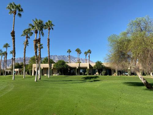 Desert Country Club Paradise! Desert Country Club Paradise!