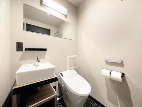 Superior Queen Room with Bunk Bed image 1