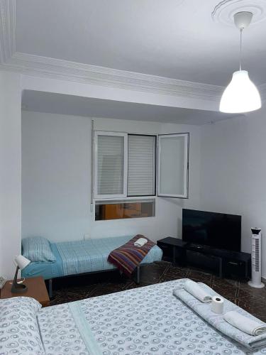Habitación grande y comoda en piso particular y familiar, Valencie (fotografie 7)