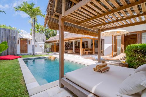 Three-Bedroom Villa image 1