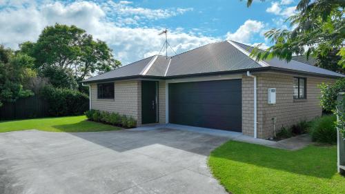 Viesnīcas āriene, Central Te Awamutu Modern House in Teavamutu