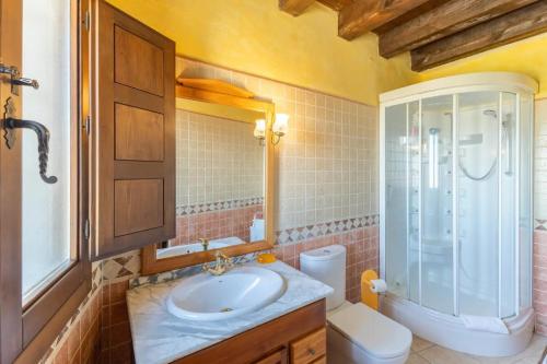 Bathroom, Casa Alval in Villacastin