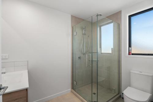 A Remarkable Retreat - Queenstown Holiday Home - image 7