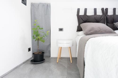 VOLCANO'S SUITE - UVA - The First Sustainable Eco - Chic Suite in Sicily - Room 3
