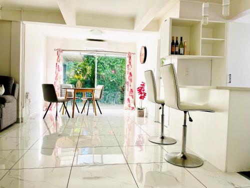 Létesítmények, Ball Place Residence-Enjoy the entire downstairs in Mount Roskill