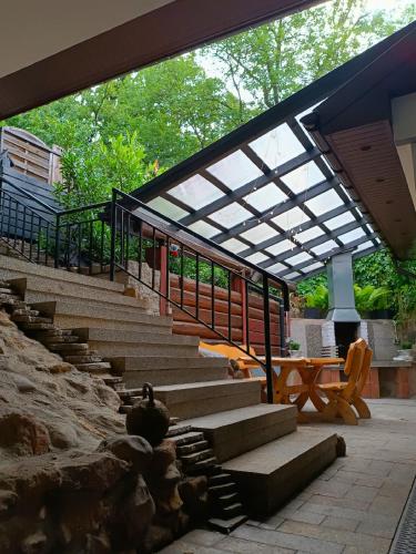 Jardín, Noclegi "Poza Szlakiem" in Walbrzych