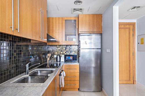 Stunning 1BR apartment overlooking Dubai Marina, Dubaj (zdjęcie 7)