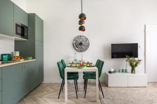 One-Bedroom Superior Apartment image 8