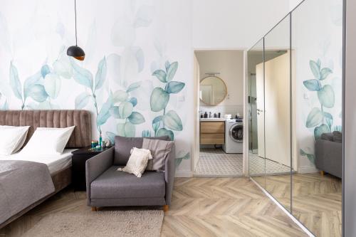 One-Bedroom Superior Apartment image 7