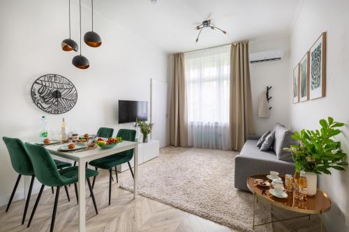 One-Bedroom Superior Apartment image 5