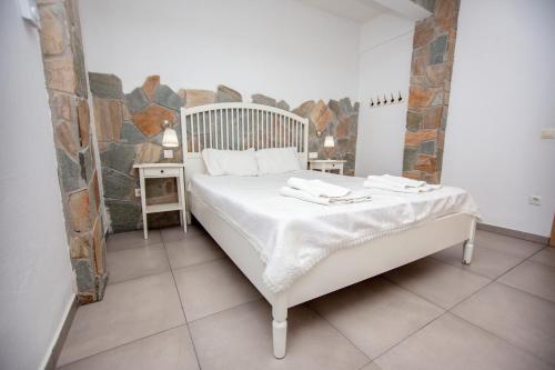 2 bedrooms, 2 beds