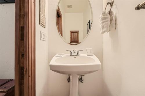 Highland Greens Spruce Townhouse - image 2