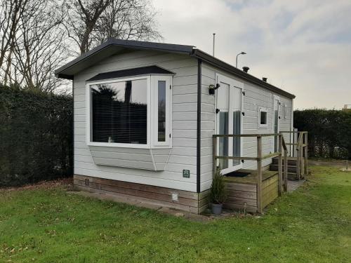 ทัศนียภาพภายนอกโรงแรม, Chalet dichtbij zee en duinen in ฮีมซเกิร์ก