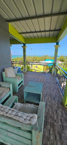 Tilapasse resto & guest house in Port Sud-Est