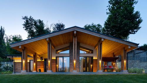 . Burchmulla Resort & Chalets