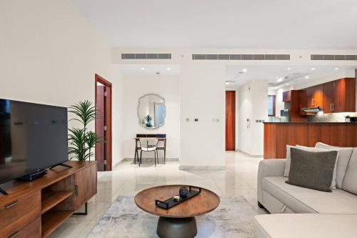 FIRST CLASS 1BR Luxury Living in DIFC, Дубай (фото 7)