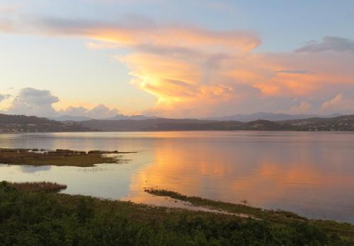 "The Gatehouse", Goosebumps - Cottage in Lake Brenton on Knysna Lagoon in برينتون