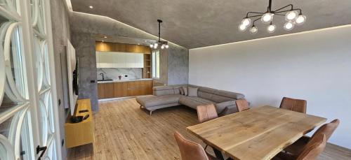 Tirana Sunny Bliss Villa 2 in มุลเลต