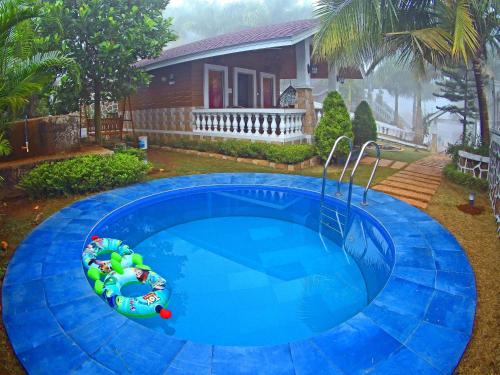 2 bedrooms, 3 beds